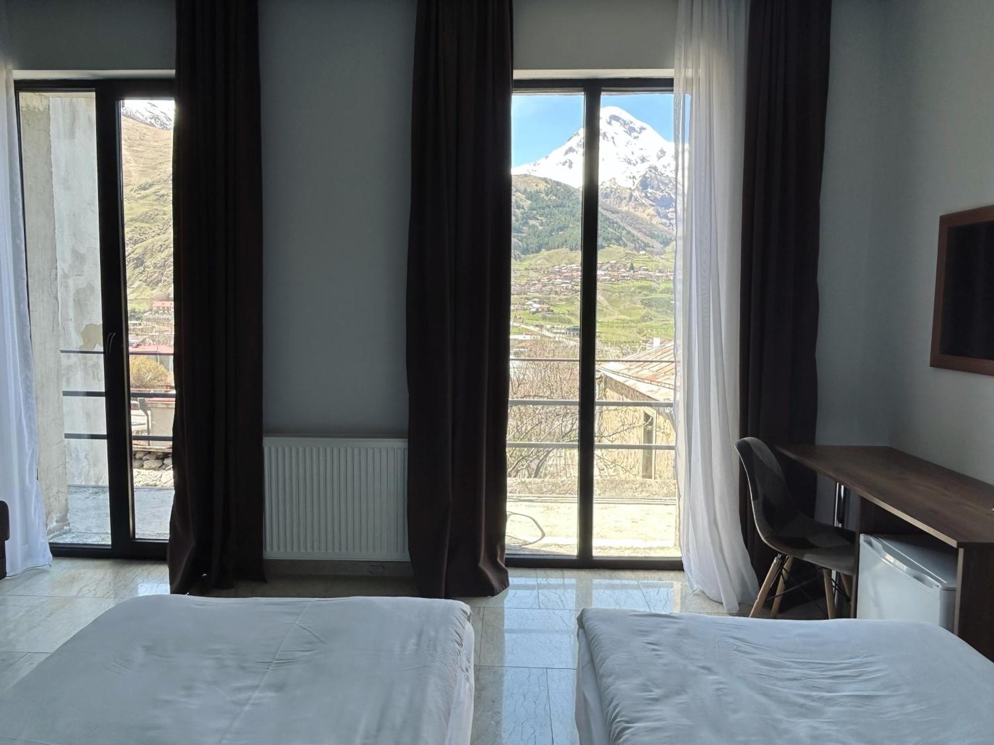 Гостевой дом Shushandi Kazbegi Экстерьер фото
