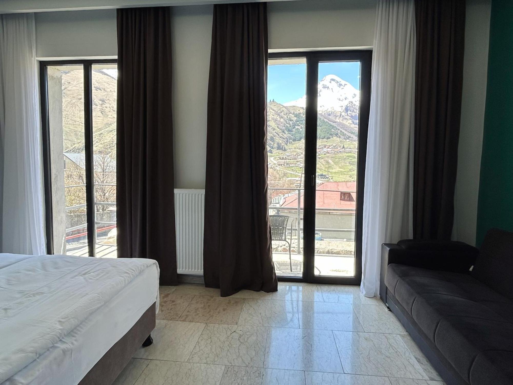 Гостевой дом Shushandi Kazbegi Экстерьер фото